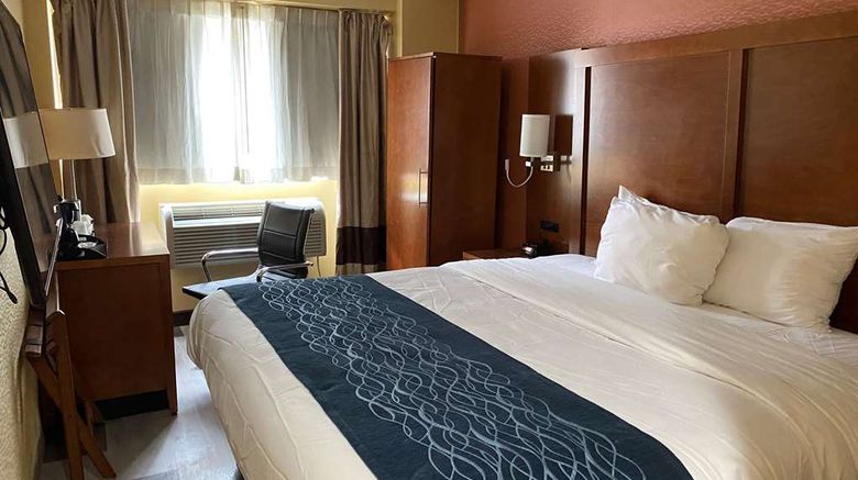 <b>Ramada by Wyndham New York Time Square W Room</b>. Images powered by <a href="https://iceportal.shijigroup.com/" title="IcePortal" target="_blank">IcePortal</a>.