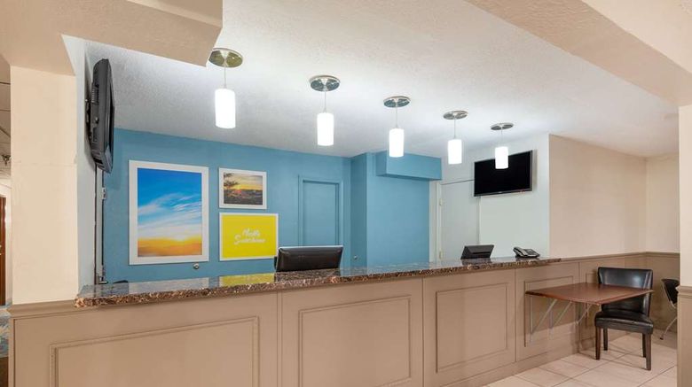 <b>Days Inn by Wyndham Somerset PA Lobby</b>. Images powered by <a href="https://iceportal.shijigroup.com/" title="IcePortal" target="_blank">IcePortal</a>.