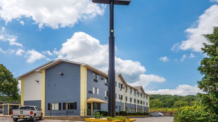 Days Inn by Wyndham Somerset PA Exterior