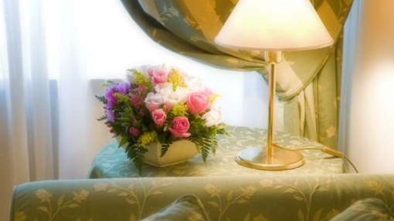 <b>Hotel Italia Suite</b>. Images powered by <a href="https://iceportal.shijigroup.com/" title="IcePortal" target="_blank">IcePortal</a>.