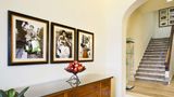 <b>Hotel Italia Lobby</b>. Images powered by <a href="https://iceportal.shijigroup.com/" title="IcePortal" target="_blank">IcePortal</a>.