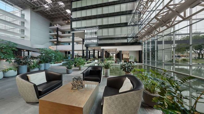 <b>Hyatt Regency Houston West Lobby</b>. Images powered by <a href="https://iceportal.shijigroup.com/" title="IcePortal" target="_blank">IcePortal</a>.