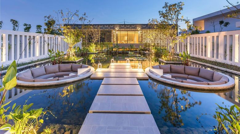 <b>Melia Phuket Mai Khao Pool</b>. Images powered by <a href="https://iceportal.shijigroup.com/" title="IcePortal" target="_blank">IcePortal</a>.