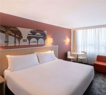 Mercure Newcastle Room