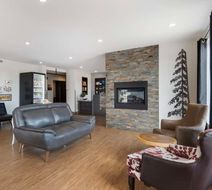 Villa Inn & Suites, SureStay Coll by BW Lobby