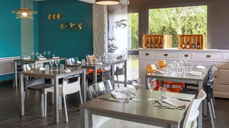 <b>Sure Hotel Best Western Lille Tourcoing Restaurant</b>. Images powered by <a href="https://iceportal.shijigroup.com/" title="IcePortal" target="_blank">IcePortal</a>.