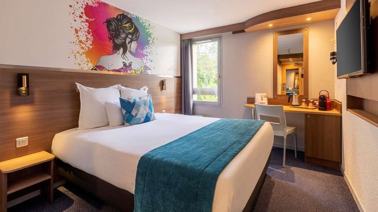 <b>Sure Hotel Best Western Lille Tourcoing Room</b>. Images powered by <a href="https://iceportal.shijigroup.com/" title="IcePortal" target="_blank">IcePortal</a>.