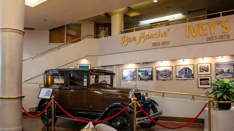 <b>Haywood Park Hotel, Ascend Collection Lobby</b>. Images powered by <a href="https://iceportal.shijigroup.com/" title="IcePortal" target="_blank">IcePortal</a>.