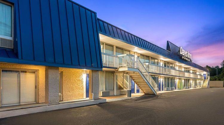 Days Inn by Wyndham Harrisonburg Exterior