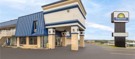 Days Inn by Wyndham Harrisonburg Exterior