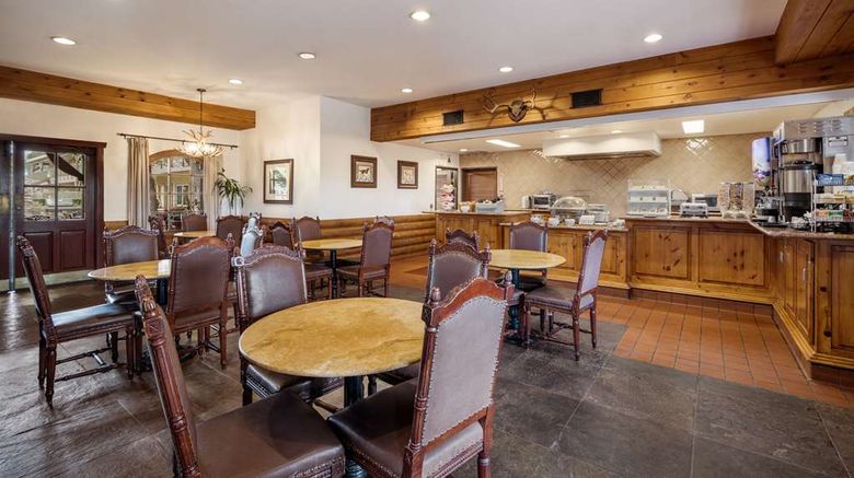 <b>Best Western Corona Hotel & Suites Restaurant</b>. Images powered by <a href="https://iceportal.shijigroup.com/" title="IcePortal" target="_blank">IcePortal</a>.