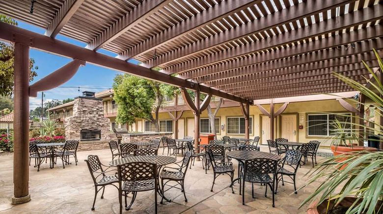 <b>Best Western Corona Hotel & Suites Exterior</b>. Images powered by <a href="https://iceportal.shijigroup.com/" title="IcePortal" target="_blank">IcePortal</a>.