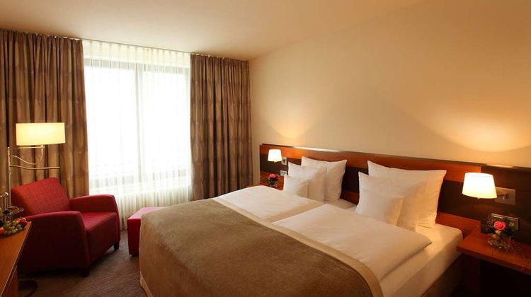 Trans World Hotel Kranichhoehe Room