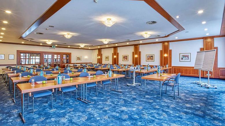 <b>Hotel Columbus Seligenstadt Meeting</b>. Images powered by <a href="https://iceportal.shijigroup.com/" title="IcePortal" target="_blank">IcePortal</a>.