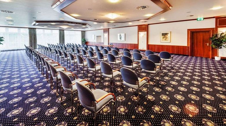 <b>Hotel Columbus Seligenstadt Meeting</b>. Images powered by <a href="https://iceportal.shijigroup.com/" title="IcePortal" target="_blank">IcePortal</a>.