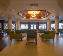 Cardoso Hotel Lobby