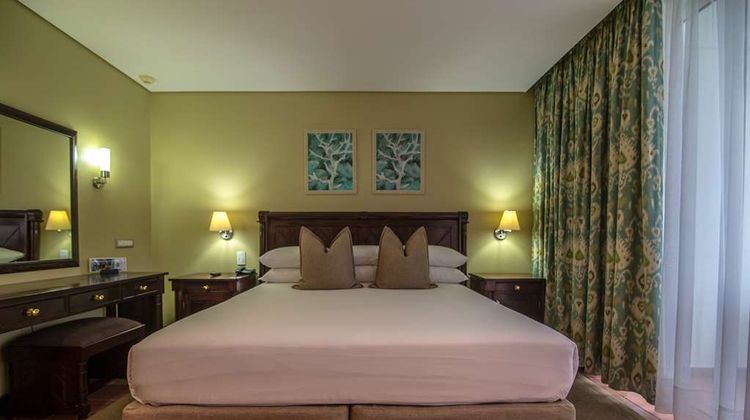Cardoso Hotel Room