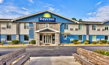 Days Inn by Wyndham Savannah I-95