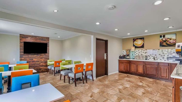 Days Inn by Wyndham Savannah I-95 Other