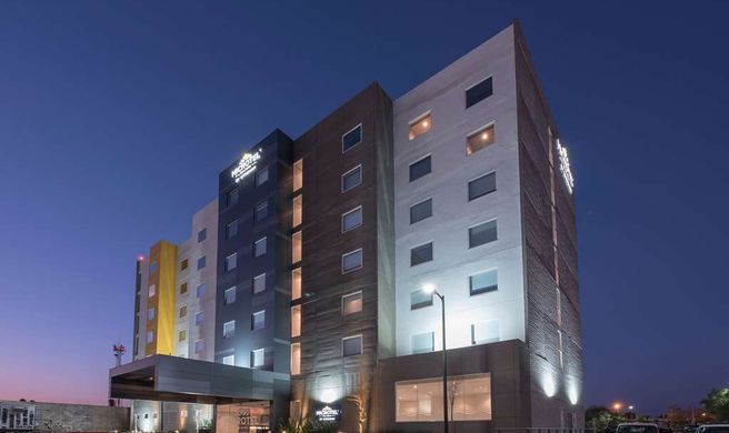 Microtel Inn & Suites Guadalajara Sur Exterior