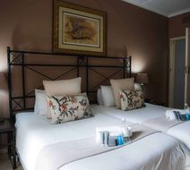 Greenfields Guest House Room