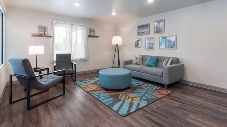 WoodSpring Suites Philadelphia Northeast Lobby