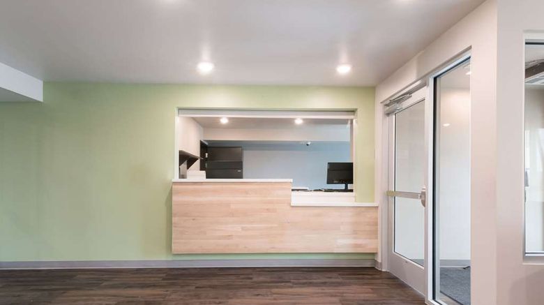 <b>WoodSpring Suites Philadelphia Northeast Lobby</b>. Images powered by <a href="https://iceportal.shijigroup.com/" title="IcePortal" target="_blank">IcePortal</a>.