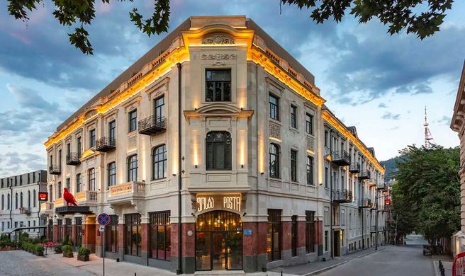Radisson Red Tbilisi Exterior