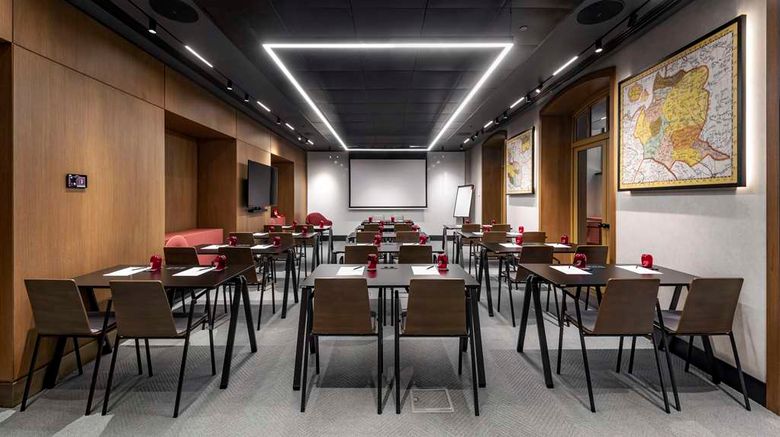 <b>Radisson Red Tbilisi Meeting</b>. Images powered by <a href="https://iceportal.shijigroup.com/" title="IcePortal" target="_blank">IcePortal</a>.