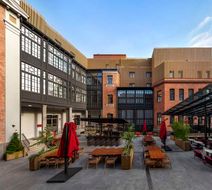 Radisson Red Tbilisi Exterior