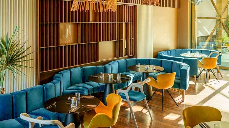 <b>Radisson Blu Aurum Hotel Brasov Restaurant</b>. Images powered by <a href="https://iceportal.shijigroup.com/" title="IcePortal" target="_blank">IcePortal</a>.