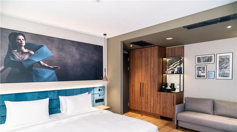 <b>Radisson Blu Aurum Hotel Brasov Suite</b>. Images powered by <a href="https://iceportal.shijigroup.com/" title="IcePortal" target="_blank">IcePortal</a>.