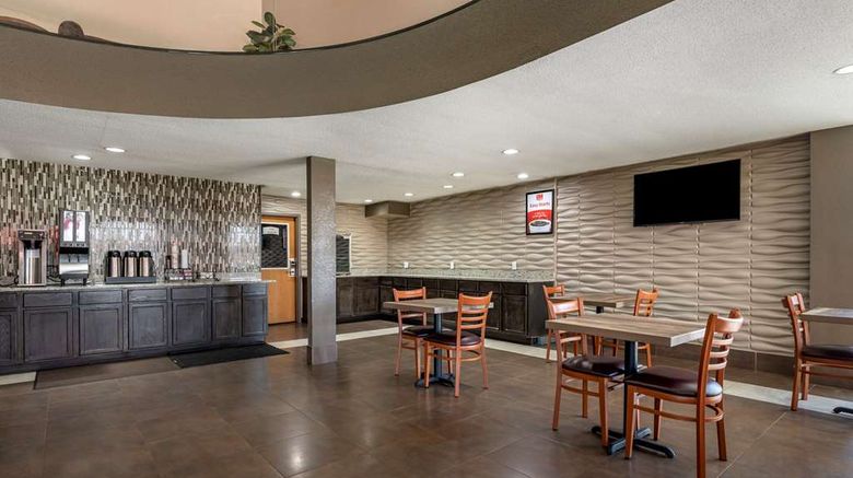 <b>Suburban Studios Lafayette Restaurant</b>. Images powered by <a href="https://iceportal.shijigroup.com/" title="IcePortal" target="_blank">IcePortal</a>.