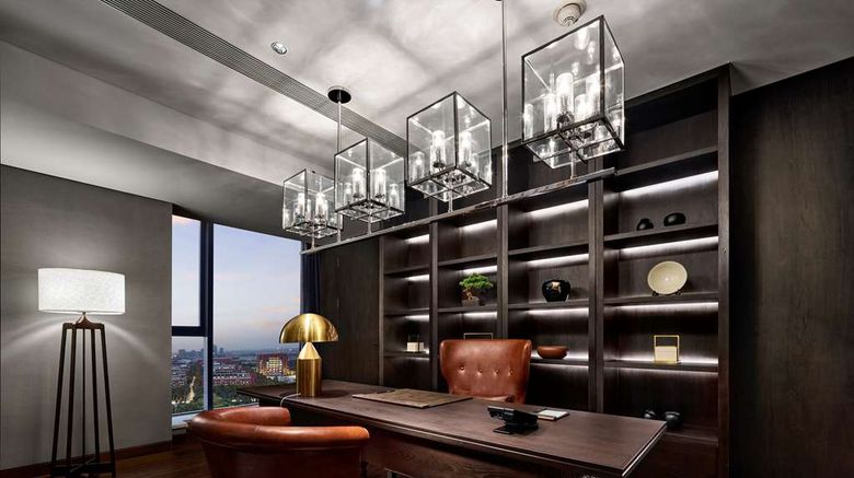 <b>DoubleTree by Hilton Baoding Room</b>. Images powered by <a href="https://iceportal.shijigroup.com/" title="IcePortal" target="_blank">IcePortal</a>.