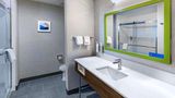 <b>Hampton Inn & Suites Dallas I-30 Room</b>. Images powered by <a href="https://iceportal.shijigroup.com/" title="IcePortal" target="_blank">IcePortal</a>.