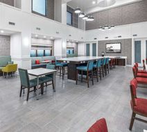 Hampton Inn & Suites Dallas I-30 Lobby