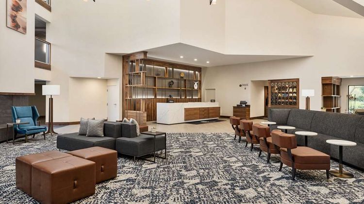 DoubleTree by Hilton Columbus Dublin Lobby