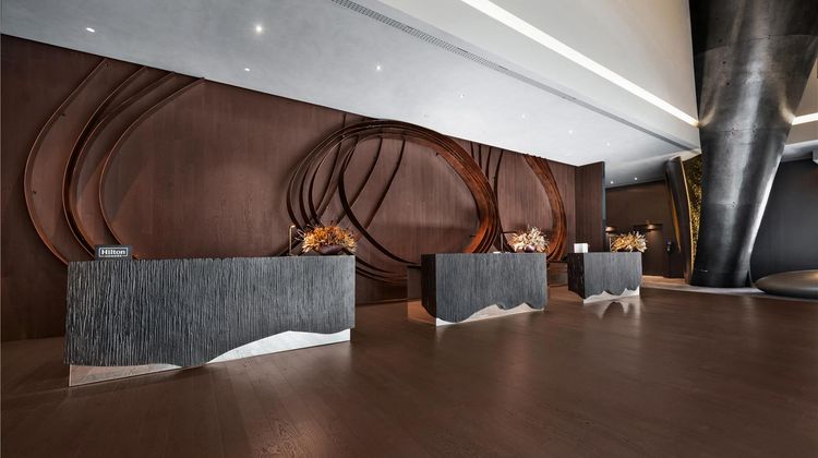 Hilton Porto Gaia Lobby
