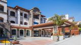 La Quinta Inn & Suites by Wyndham Exterior