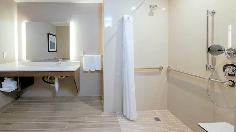 <b>La Quinta Inn & Suites by Wyndham Health</b>. Images powered by <a href="https://iceportal.shijigroup.com/" title="IcePortal" target="_blank">IcePortal</a>.