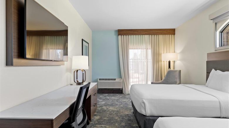 <b>La Quinta Inn & Suites by Wyndham Health</b>. Images powered by <a href="https://iceportal.shijigroup.com/" title="IcePortal" target="_blank">IcePortal</a>.