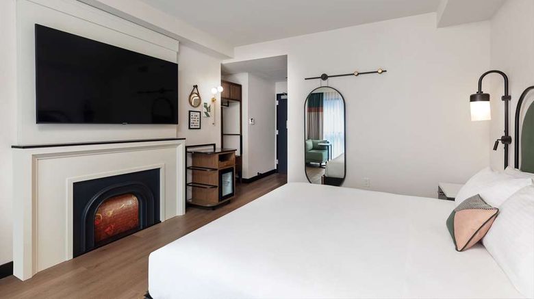 <b>Onyx Boston Downtown, Curio Collection Room</b>. Images powered by <a href="https://iceportal.shijigroup.com/" title="IcePortal" target="_blank">IcePortal</a>.