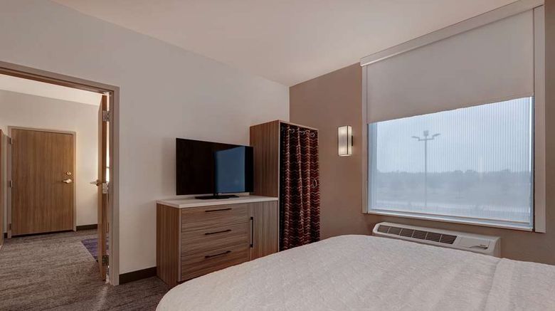 <b>Home2 Suites by Hilton Blythewood Room</b>. Images powered by <a href="https://iceportal.shijigroup.com/" title="IcePortal" target="_blank">IcePortal</a>.