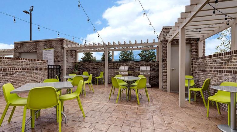 <b>Home2 Suites by Hilton Blythewood Restaurant</b>. Images powered by <a href="https://iceportal.shijigroup.com/" title="IcePortal" target="_blank">IcePortal</a>.
