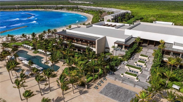 <b>Hilton Tulum Riviera Maya-All Inclusive Beach</b>. Images powered by <a href="https://iceportal.shijigroup.com/" title="IcePortal" target="_blank">IcePortal</a>.