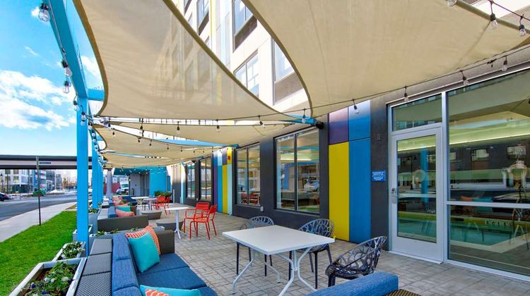 Tru by Hilton Ashburn One Loudoun Exterior