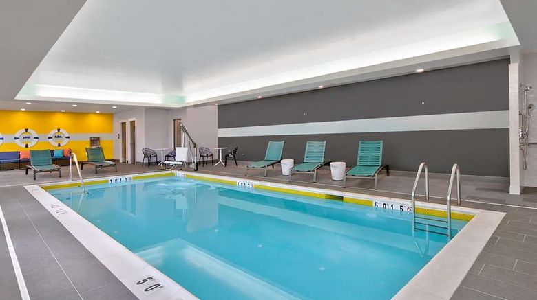 <b>Tru by Hilton Ashburn One Loudoun Pool</b>. Images powered by <a href="https://iceportal.shijigroup.com/" title="IcePortal" target="_blank">IcePortal</a>.