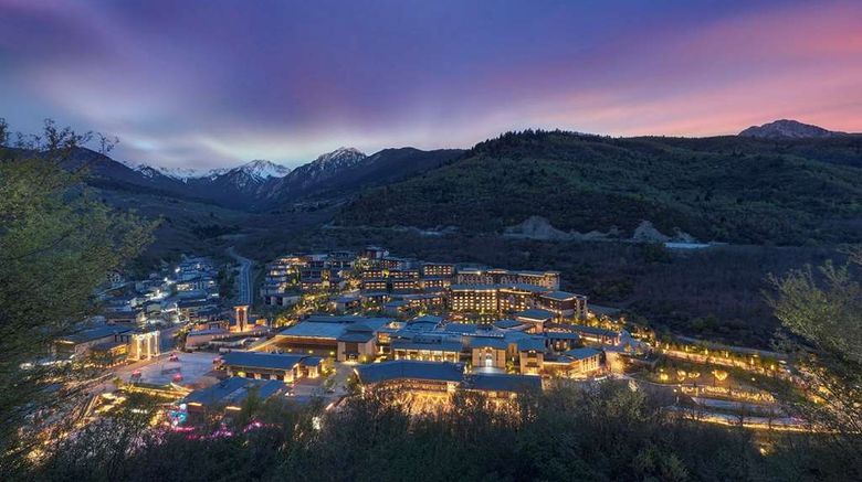 <b>Conrad Jiuzhaigou Exterior</b>. Images powered by <a href="https://iceportal.shijigroup.com/" title="IcePortal" target="_blank">IcePortal</a>.
