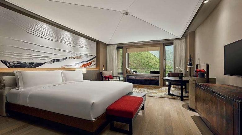 <b>Conrad Jiuzhaigou Room</b>. Images powered by <a href="https://iceportal.shijigroup.com/" title="IcePortal" target="_blank">IcePortal</a>.