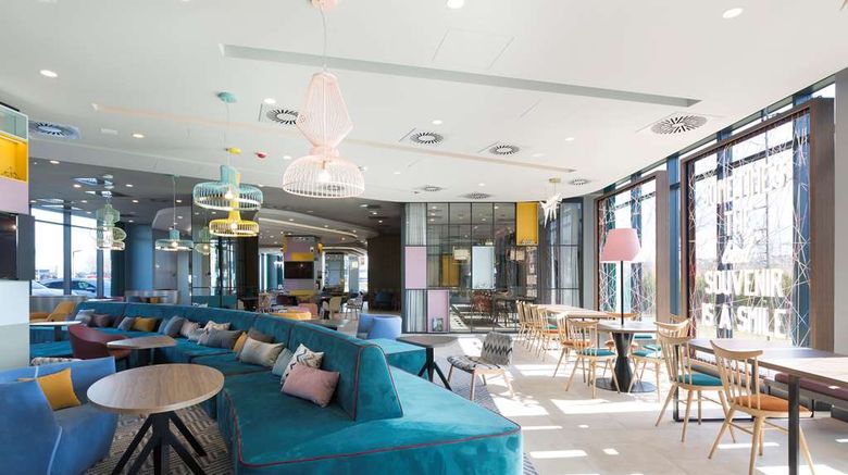 <b>Hampton by Hilton Krakow Airport Lobby</b>. Images powered by <a href="https://iceportal.shijigroup.com/" title="IcePortal" target="_blank">IcePortal</a>.